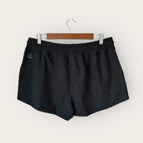 NWT Beyond Yoga Spacedye Worked Up Shorts, size L - Picture 2 of 7